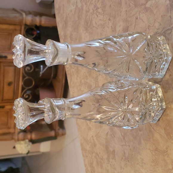 2 Vintage Anchor Hocking Oil & Vineger Glass Decanters With Glass Tops - Picture 3 of 4